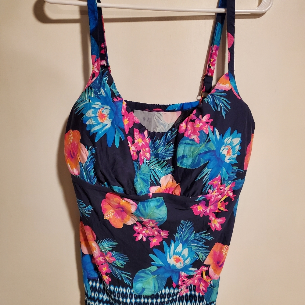 Coco Reef Swimsuit 40DD XL